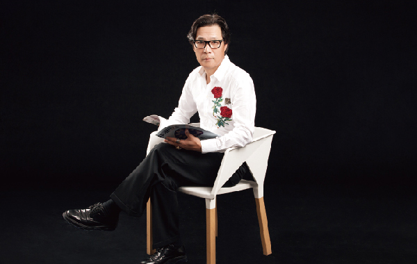 林添伟先生着手策划创建「玫瑰印记Rose D′Amour」产品品牌。